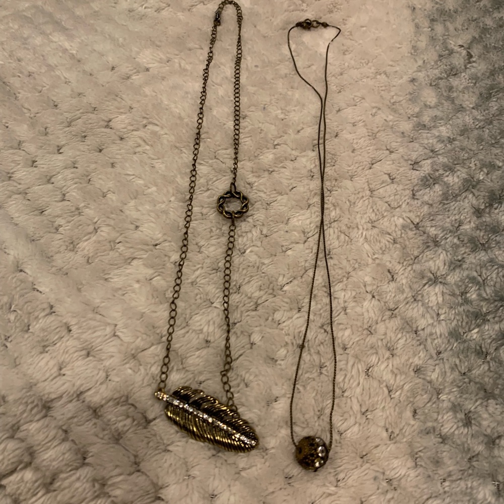 Necklaces - Picture 2 of 6